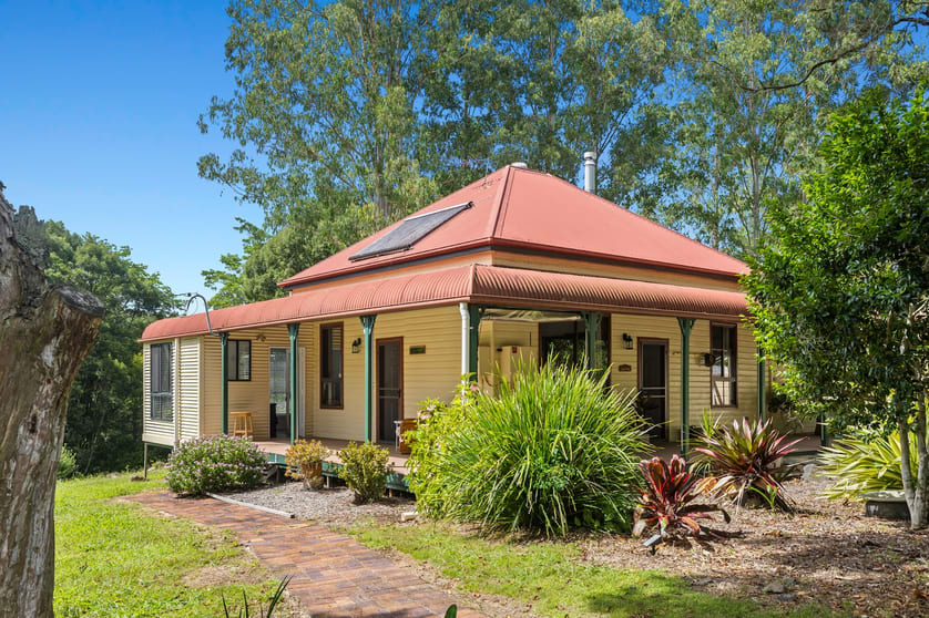 Click to view all images 5 Hensen Road Nimbin NSW 2480 - Image 1