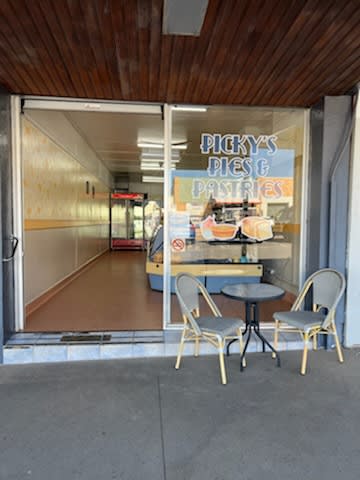 Bakery  business for sale in Monto - Image 2