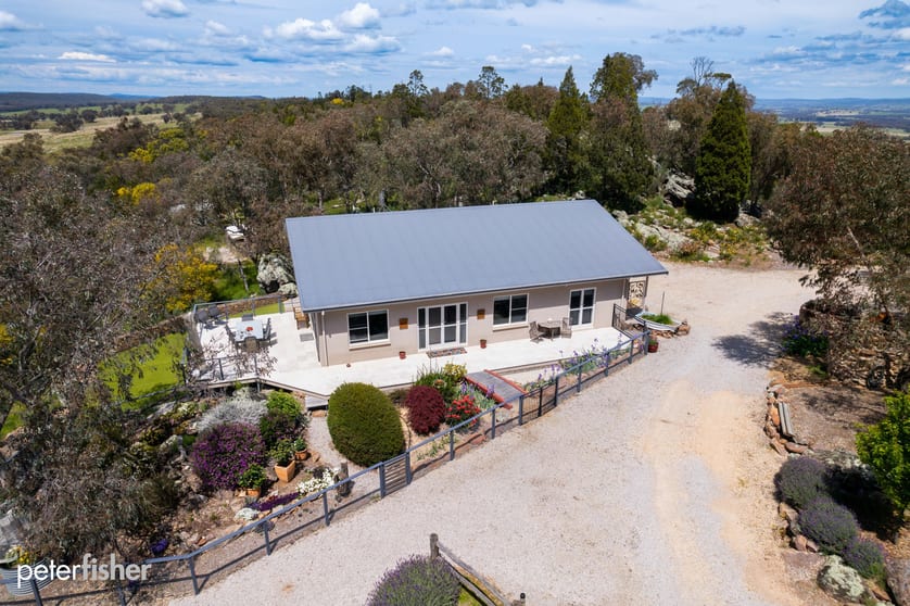 Click to view all images 170 Spring Vale Lane Molong NSW 2866 - Image 3