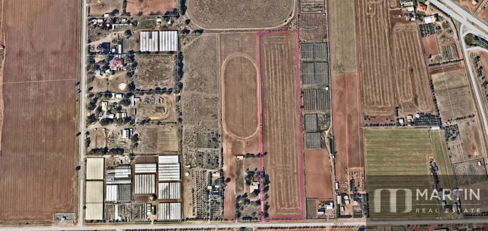 Click to view all images 1/- Mill Road Waterloo Corner SA 5110 - Image 2