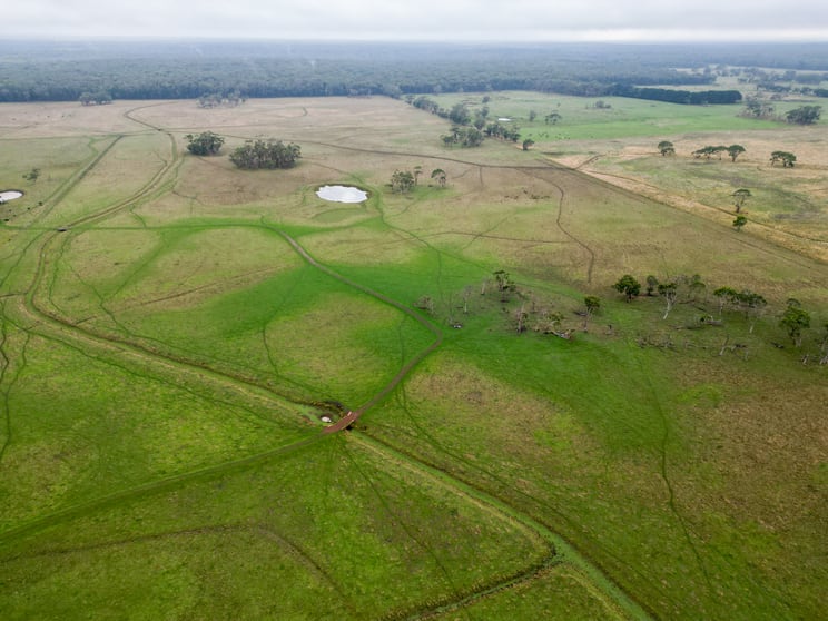 Click to view all images 61 Kennys Lane Gorae West VIC 3305 - Image 2