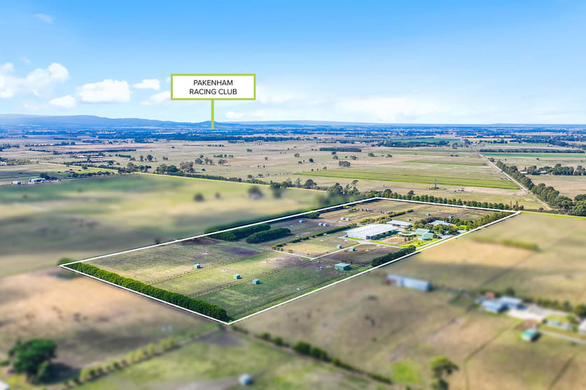 Click to view all images 65 Five Mile Road Pakenham South VIC 3810 - Image 1