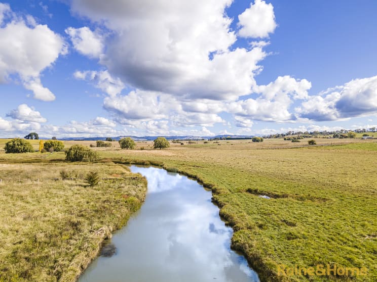 Click to view all images 389 Red Range Road Glen Innes NSW 2370 - Image 2