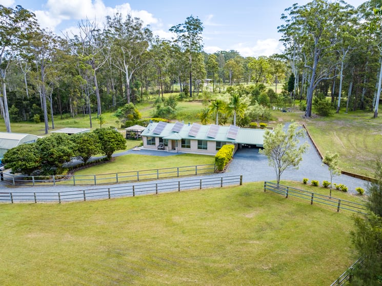 Click to view all images 517 Lake Innes Drive Lake Innes NSW 2446 - Image 1