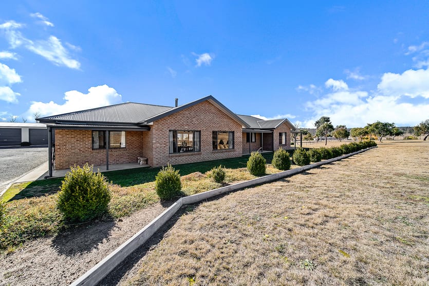 Click to view all images 250 Towrang Vale Road Cooma NSW 2630 - Image 1
