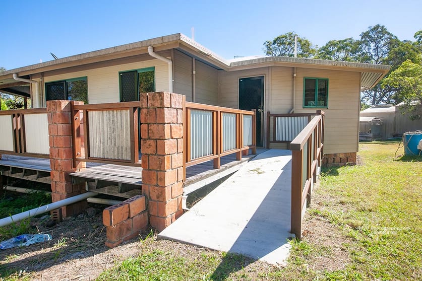 Click to view all images 425 Bootmaker Drive Round Hill QLD 4677 - Image 2