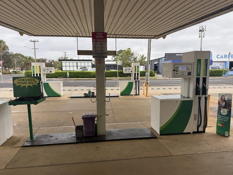 Click to view all images Service Station business for sale in Wollongong - Image 3