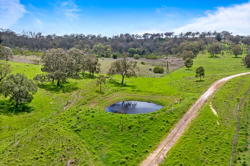 Click to view all images 374 Voll Road Jones Gully QLD 4355 - Image 2