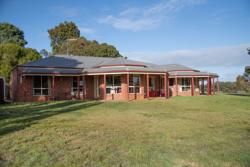 Click to view all images 104 Lin Dixon Road Ullswater VIC 3318 - Image 1