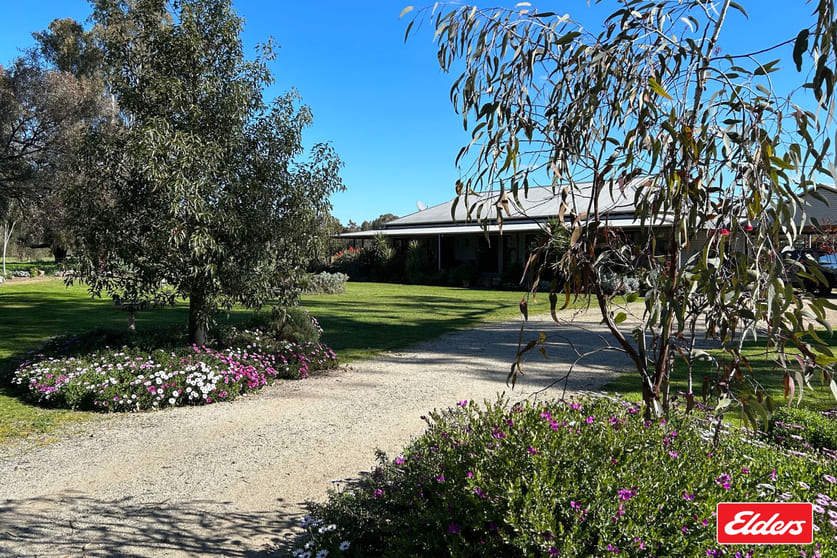Click to view all images 2005 Day Road Echuca VIC 3564 - Image 2