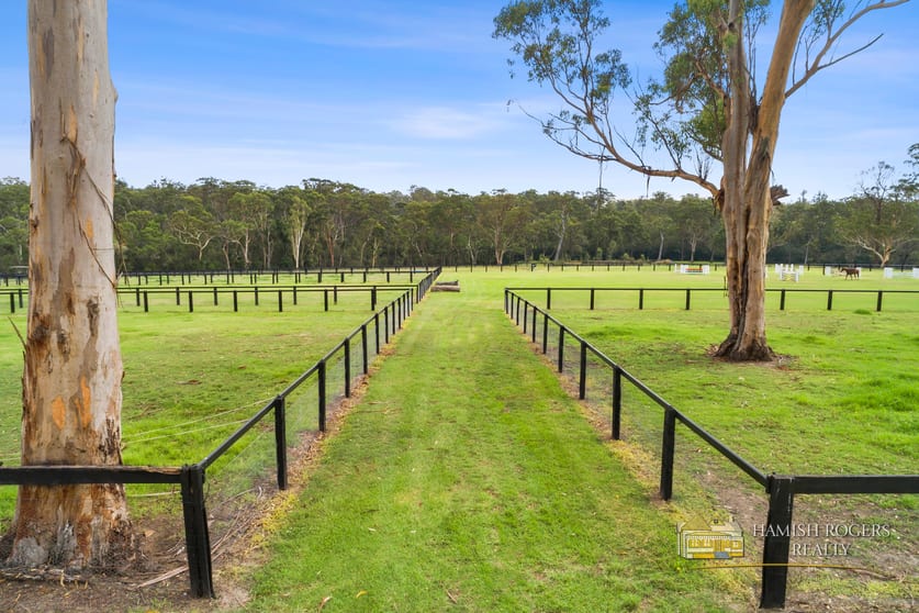 Click to view all images 38 Stewarts Lane Wilberforce NSW 2756 - Image 3