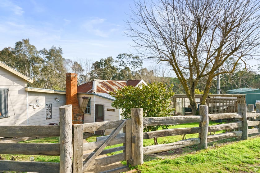 Click to view all images 1065 Monkey Gully Road Goughs Bay VIC 3723 - Image 2
