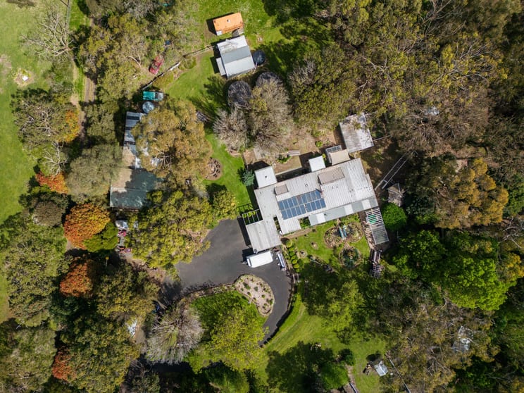 Click to view all images 1 Benbows Road Gorae VIC 3305 - Image 2