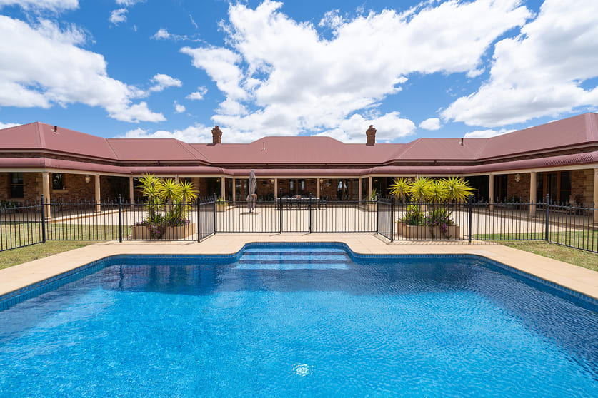 Click to view all images 7015 Olympic Highway Wagga Wagga NSW 2650 - Image 1