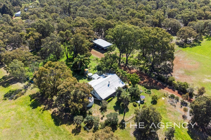 Click to view all images 575 Golf Links Road Wundowie WA 6560 - Image 3