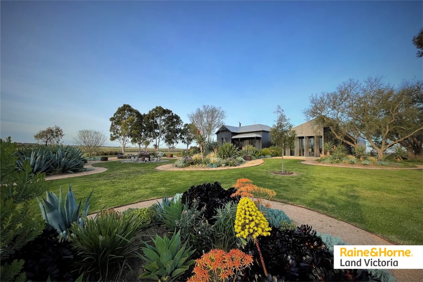 Click to view all images 438 Edgars Road Little River VIC 3211 - Image 2