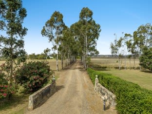Click to view all images 2 Hubner Road Glen Cairn QLD 4342 - Image 2