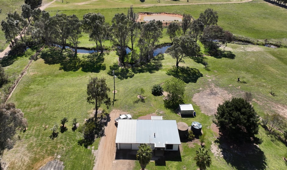 Click to view all images 3482 Sunraysia Highway Stuart Mill VIC 3477 - Image 1