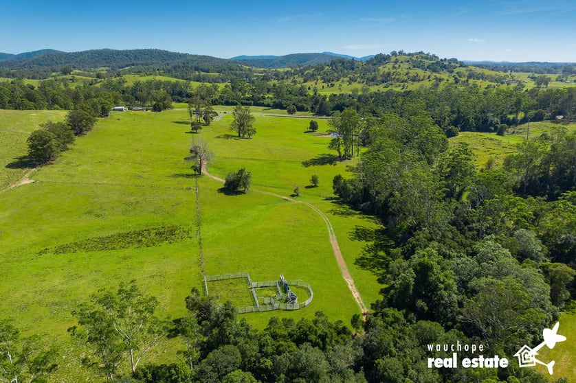 Click to view all images 3587 Oxley Highway, Hyndmans Creek via Wauchope NSW 2446 - Image 2