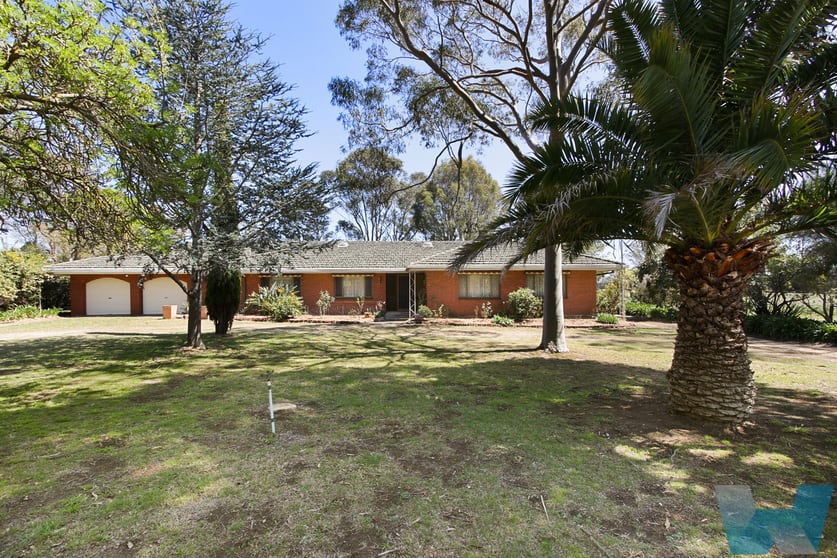 Click to view all images 110 Bengworden Road Bairnsdale VIC 3875 - Image 2