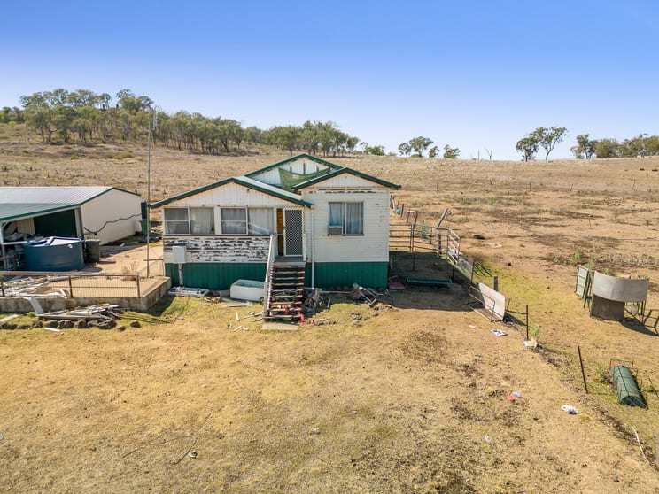 Click to view all images "Rocky Hills" 405 McNallys Road Cambooya QLD 4358 - Image 3
