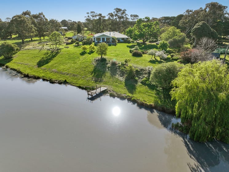 Click to view all images 135 Winchelsea-Deans Marsh Road Winchelsea VIC 3241 - Image 1