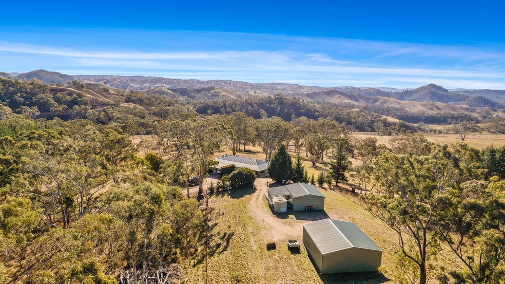 Click to view all images Cullenbenbong Road Kanimbla NSW 2790 - Image 3