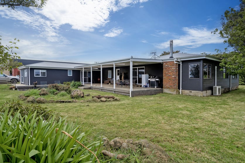 Click to view all images 1408 Oldina Road Oldina TAS 7325 - Image 2
