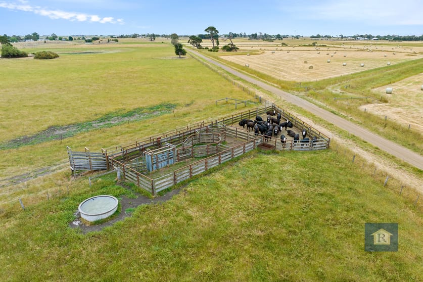 Click to view all images 195 Sheehans Road Cororooke VIC 3254 - Image 3