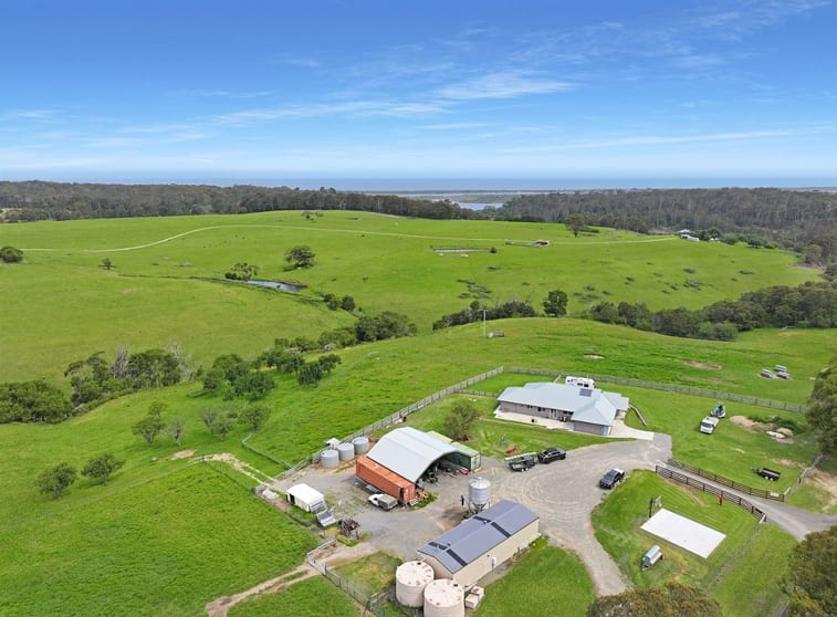 Click to view all images 101 Kalimna West Road Kalimna West VIC 3909 - Image 1