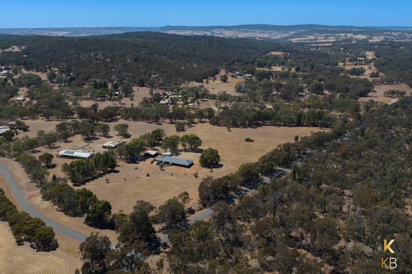 Click to view all images 10 Conostylis Way Coondle WA 6566 - Image 2