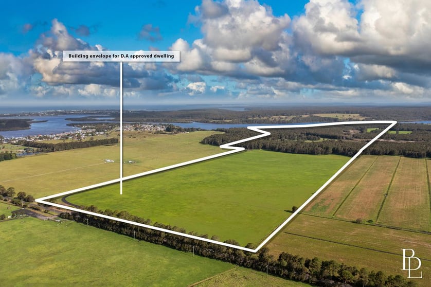 Click to view all images 1170 Greenwell Point Road Pyree NSW 2540 - Image 2