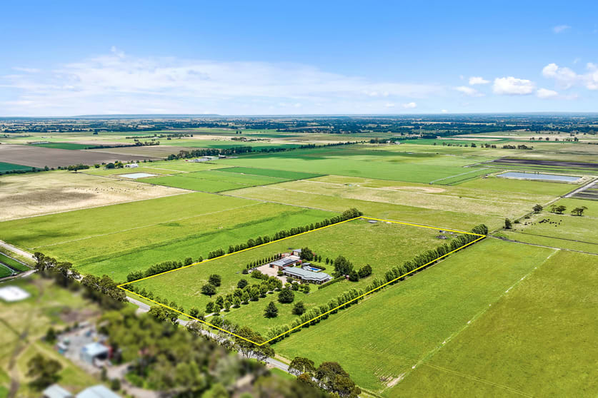 Click to view all images 315 Bennett Road Cora Lynn VIC 3814 - Image 1