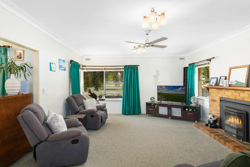 Click to view all images 559 Kanumbra-Gobur Road Gobur VIC 3719 - Image 3