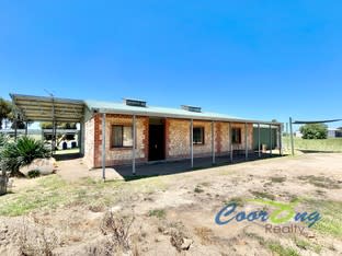 Click to view all images 409 Bowhill Road Burdett SA 5253 - Image 1