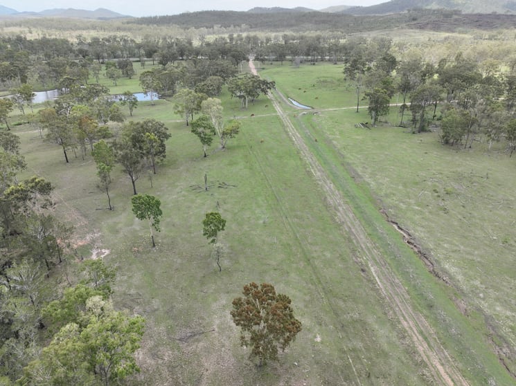 Click to view all images 00 Bruce Highway Kunwarara QLD 4702 - Image 3