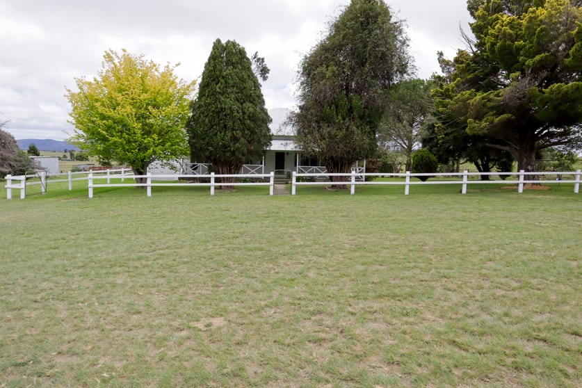 Click to view all images 12436 Bruxner Highway Tenterfield NSW 2372 - Image 2