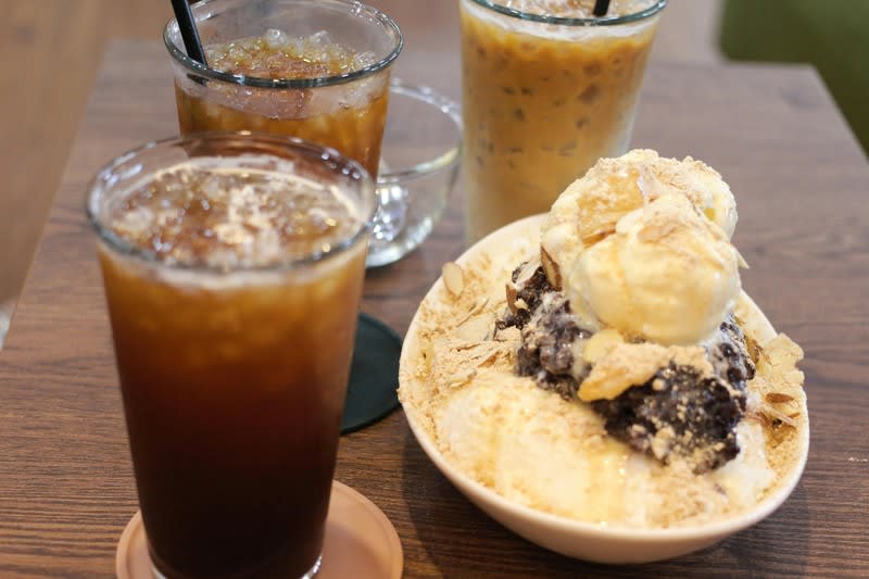 Click to view all images Food & Beverage business for sale in Melbourne Region VIC - Image 2