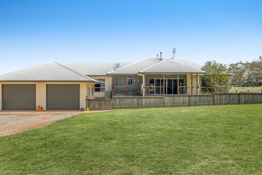 Click to view all images 13 Rodeo Drive Meringandan QLD 4352 - Image 1
