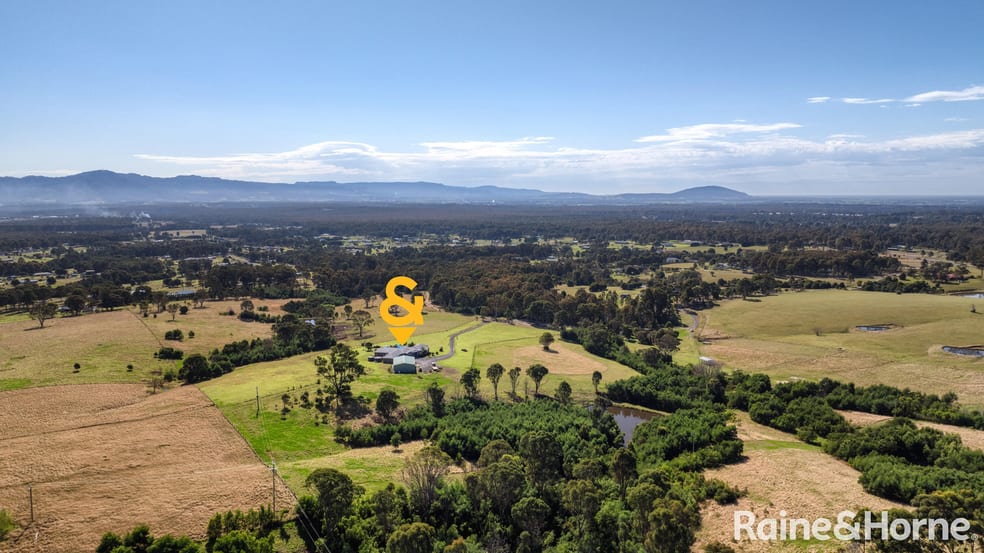 Click to view all images 55 Greenmeadow Lane Nowra Hill NSW 2540 - Image 1