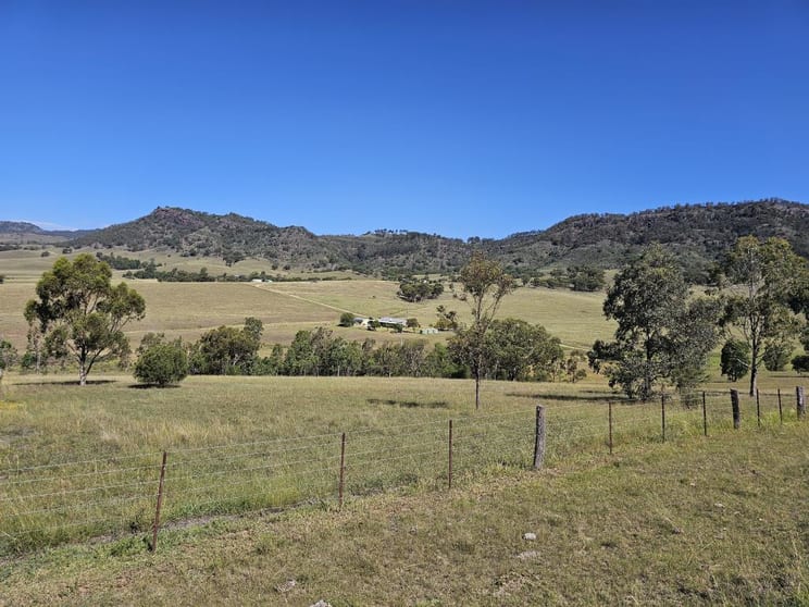 Click to view all images 37 Dolahentys Branch Road Mccullys Gap NSW 2333 - Image 2