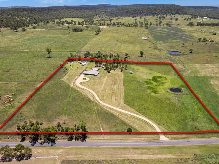 Click to view all images 860 Upper Wheatvale Road Wheatvale QLD 4370 - Image 1