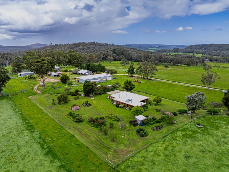 Click to view all images 114 Walter Pierce Road Hazelvale WA 6333 - Image 1