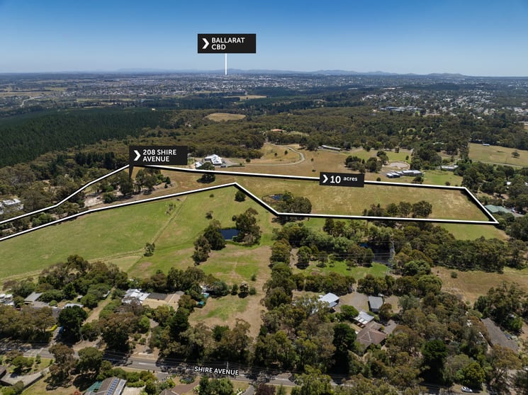 Click to view all images 208 Shire Avenue Mount Helen VIC 3350 - Image 2