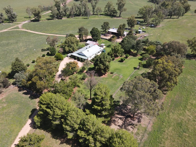 Click to view all images "Avalon", 270 Yells Road Eugowra NSW 2806 - Image 2