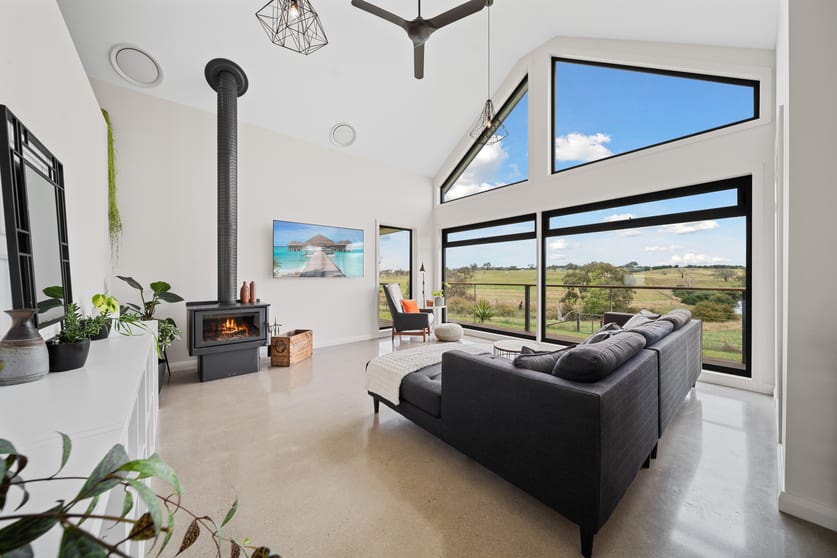 Click to view all images 14 Walgrove Road Yass NSW 2582 - Image 1