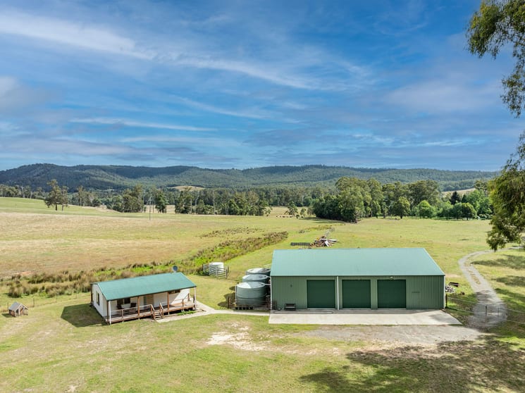 Click to view all images 50 Mt Margaret Road Buxton VIC 3711 - Image 3