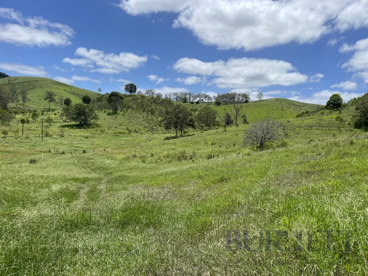 Click to view all images North Aramara QLD 4620 - Image 1