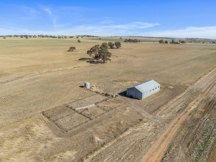 Click to view all images Marrabel Road Hamilton SA 5373 - Image 3