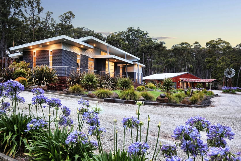 Click to view all images 191 Fitzgerald Road Bullengarook VIC 3437 - Image 2